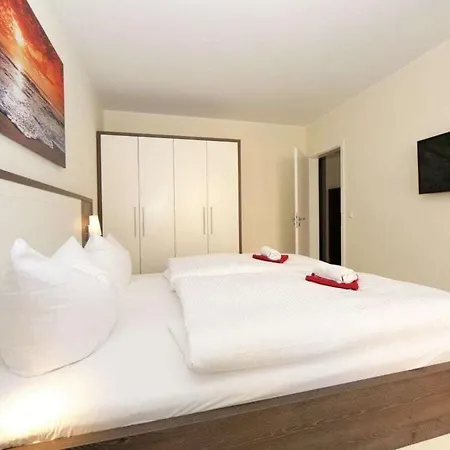 Nyaraló 1 10 Else Marie *